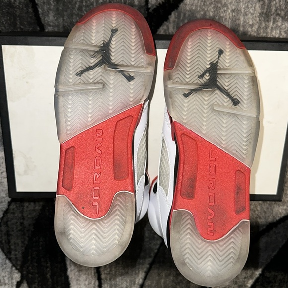 Jordan Retro 5 Fire Red “Black Tongue” - Picture 5 of 6